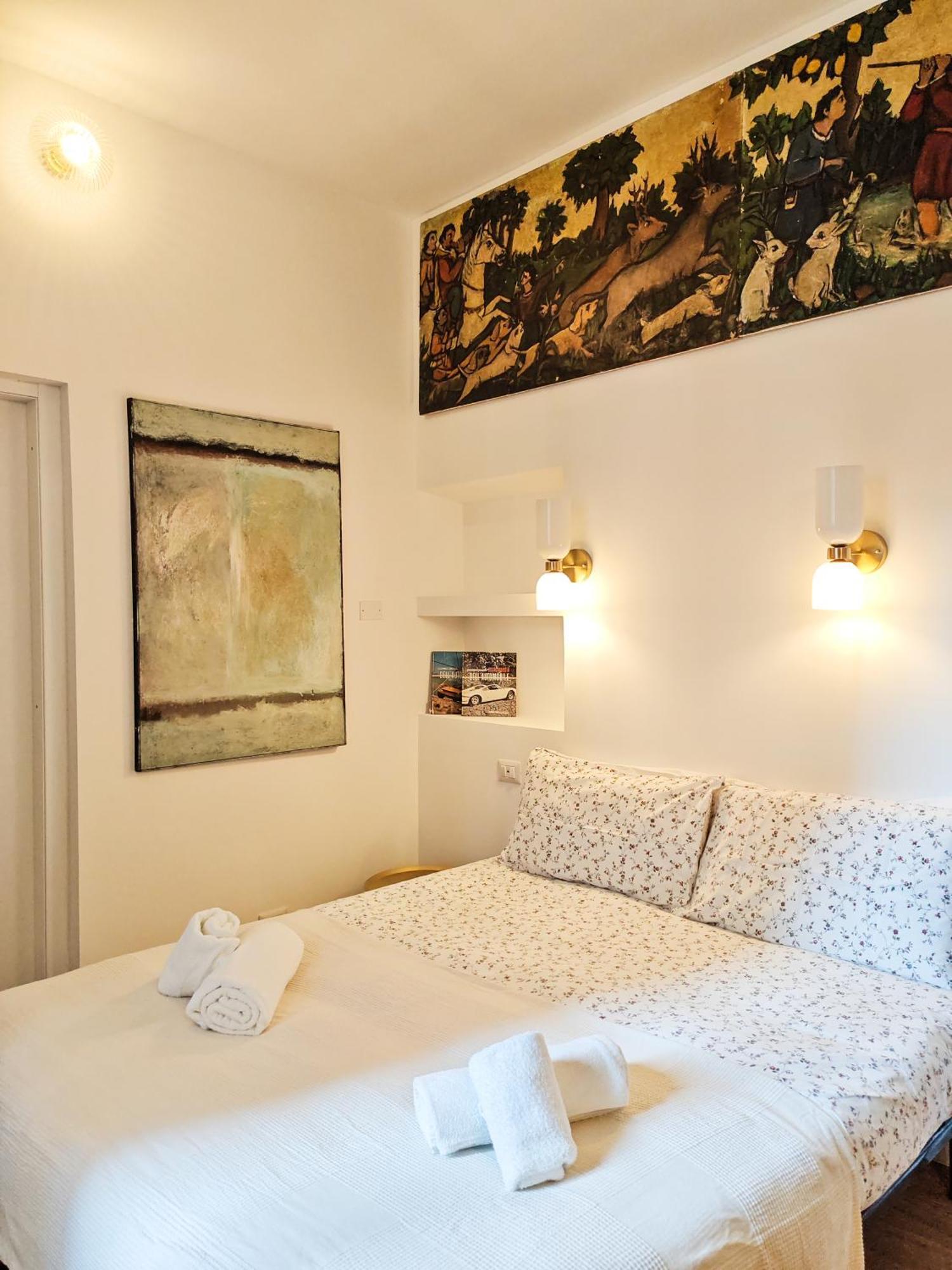 Guest house Forum